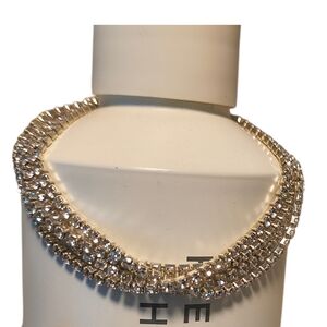 New Giftable Elegant Silver Crystal Necklace